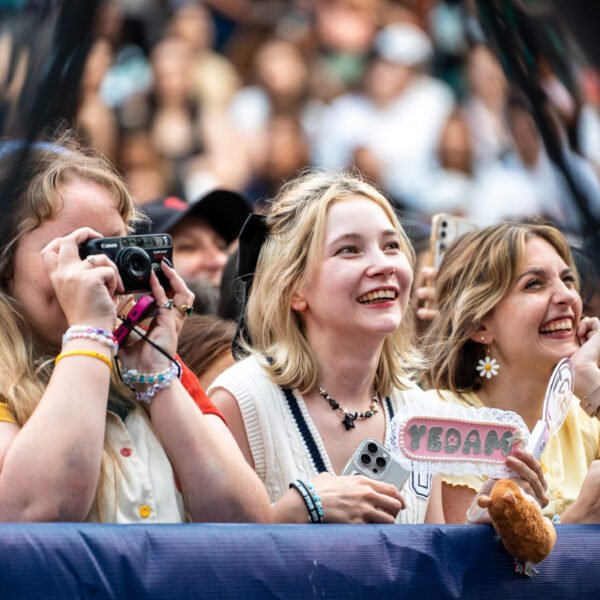 Audience (18)